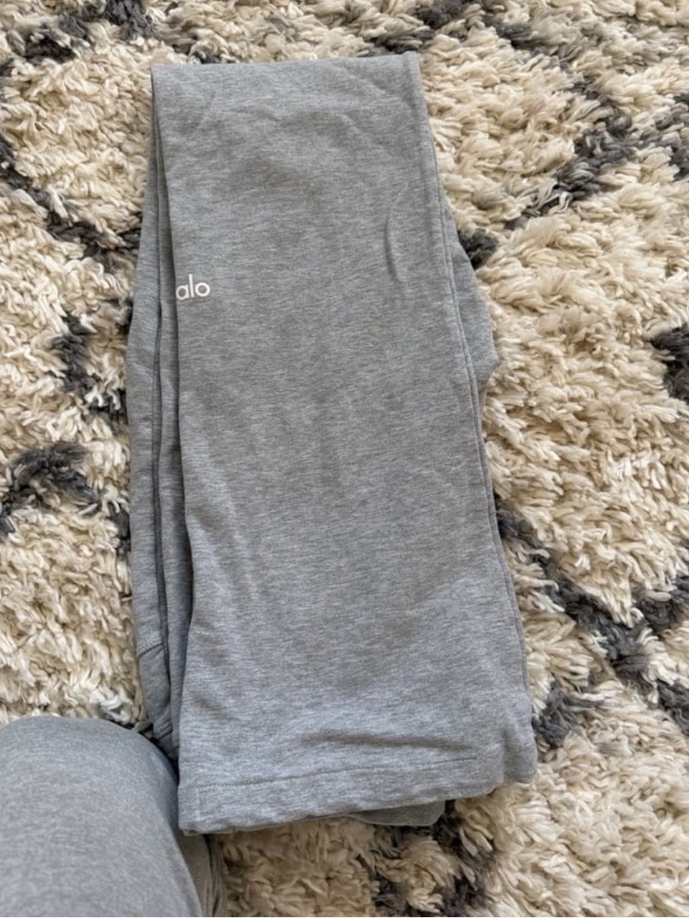 Alo Sway Bootcut leggings size small - Picture 2 of 3